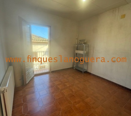 VILANOVA DE LA SAL,3 Rooms Rooms,1 BañoBathrooms,Casa,VILANOVA DE LA SAL,1404