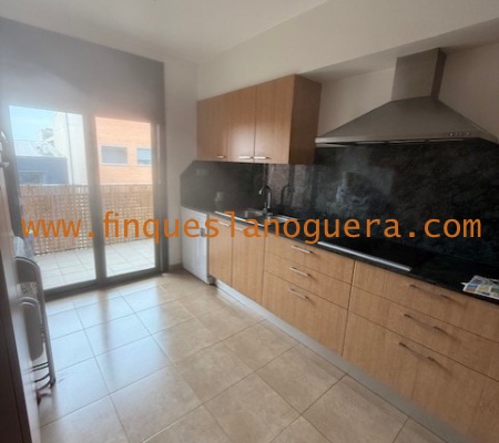 5 Rooms Rooms,3 BathroomsBathrooms,Piso,1409