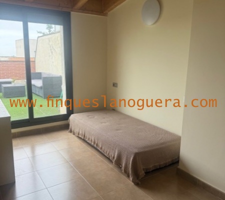 5 Rooms Rooms,3 BathroomsBathrooms,Piso,1409