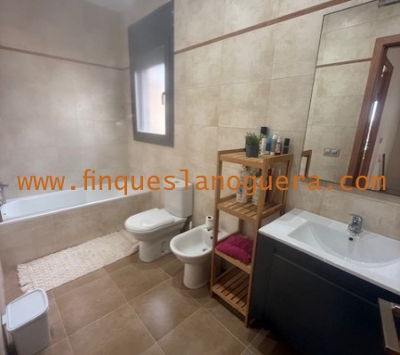 5 Rooms Rooms,3 BathroomsBathrooms,Piso,1409