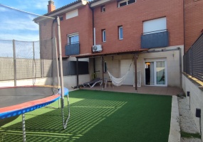 5 Rooms Rooms,4 BathroomsBathrooms,Casa,1415