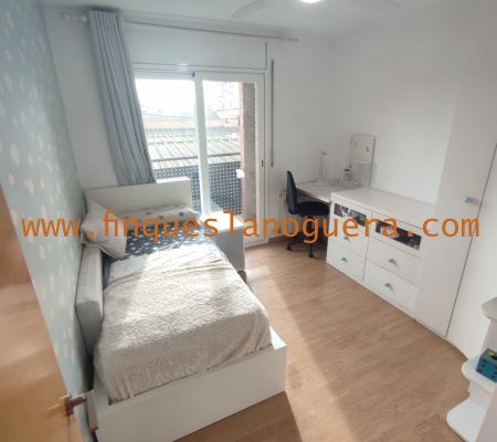 5 Rooms Rooms,4 BathroomsBathrooms,Casa,1415