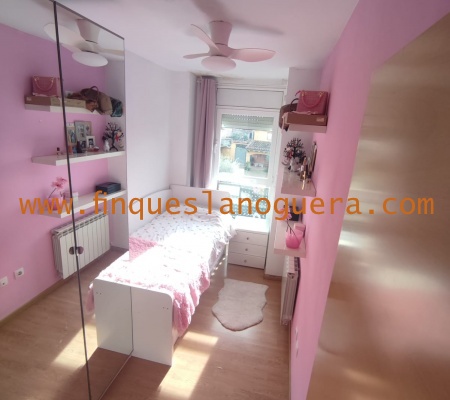 5 Rooms Rooms,4 BathroomsBathrooms,Casa,1415