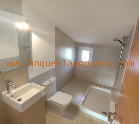 5 Rooms Rooms,4 BathroomsBathrooms,Casa,1415